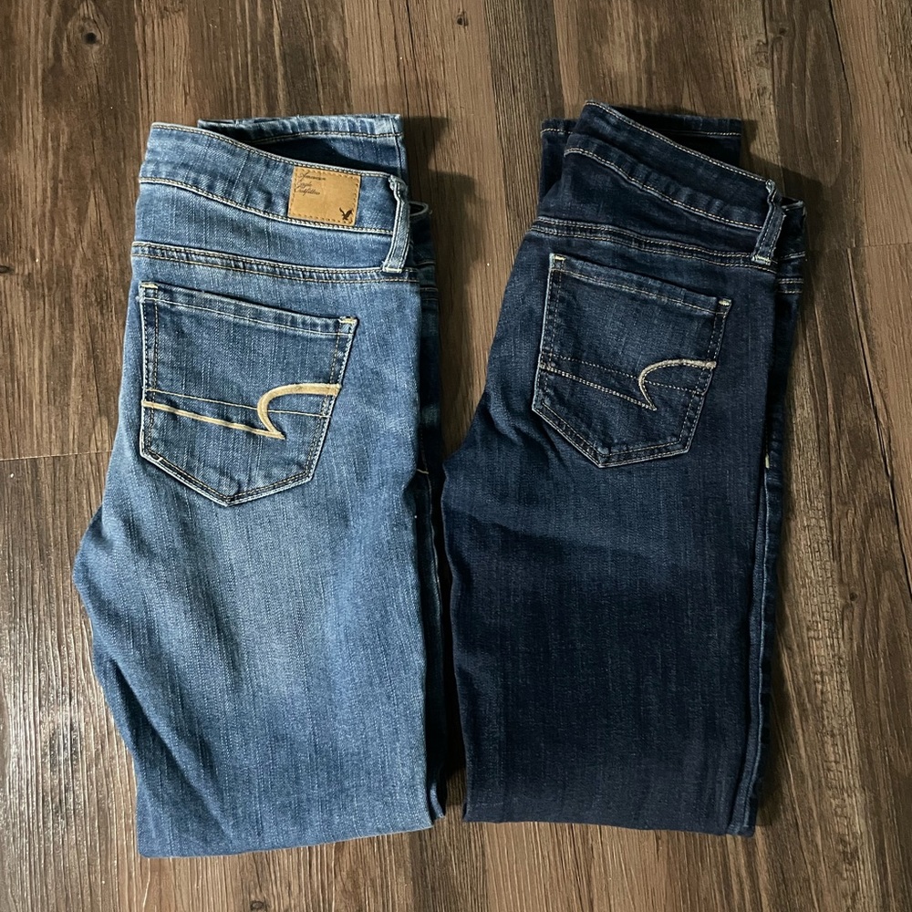 2 Pair A&E Jeans (Skinny&Jegging) Size 4